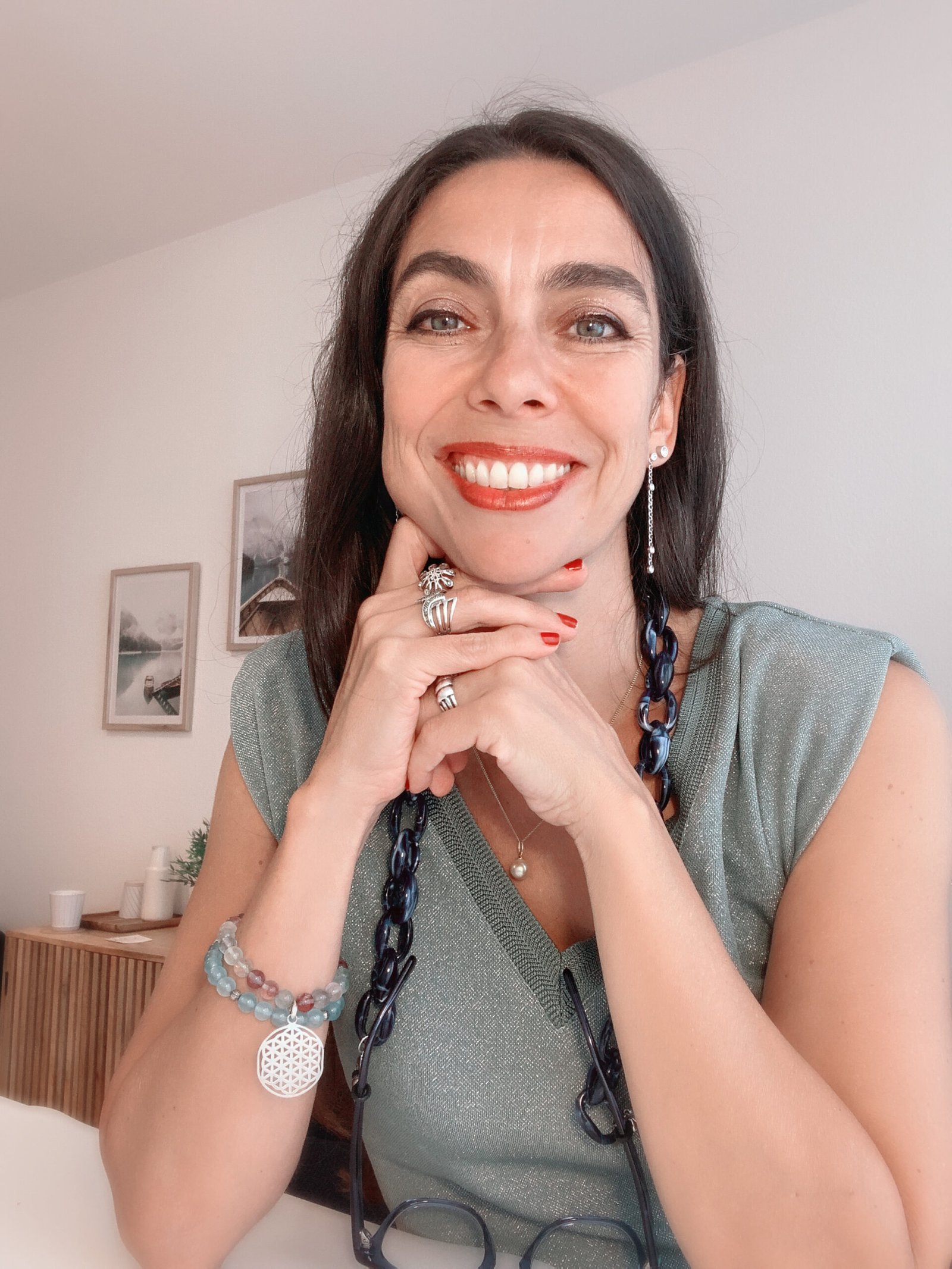 Debbie Pluchino, Facilitatrice de Résilience et de Leadership Encourageant, a son cabinet de Lausanne